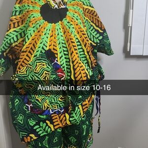 Green & Gold Printed Women’s Shorts - Stylish Summer Piece